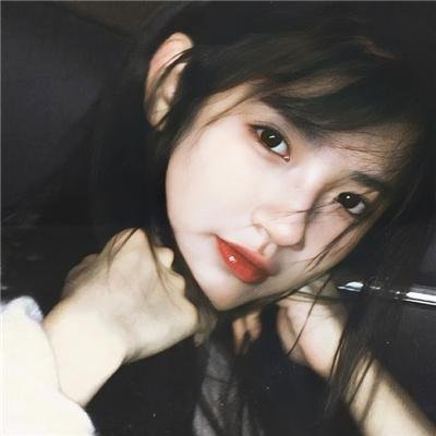只在那里发光